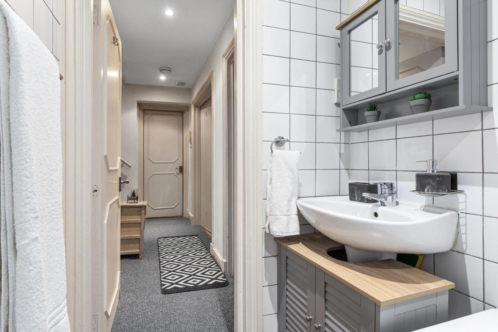 Deluxe Apartment - 1 Min Away From Camden Market And Station Londyn Zewnętrze zdjęcie